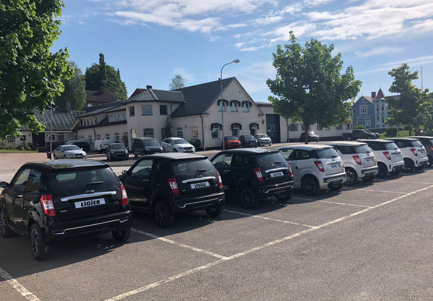 Gnosjö Bil och Marin Gnosjö bil & Marin bild på utsidan av fastigheten/bilhallen.